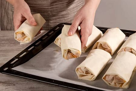 rolls with phyllo dough baking