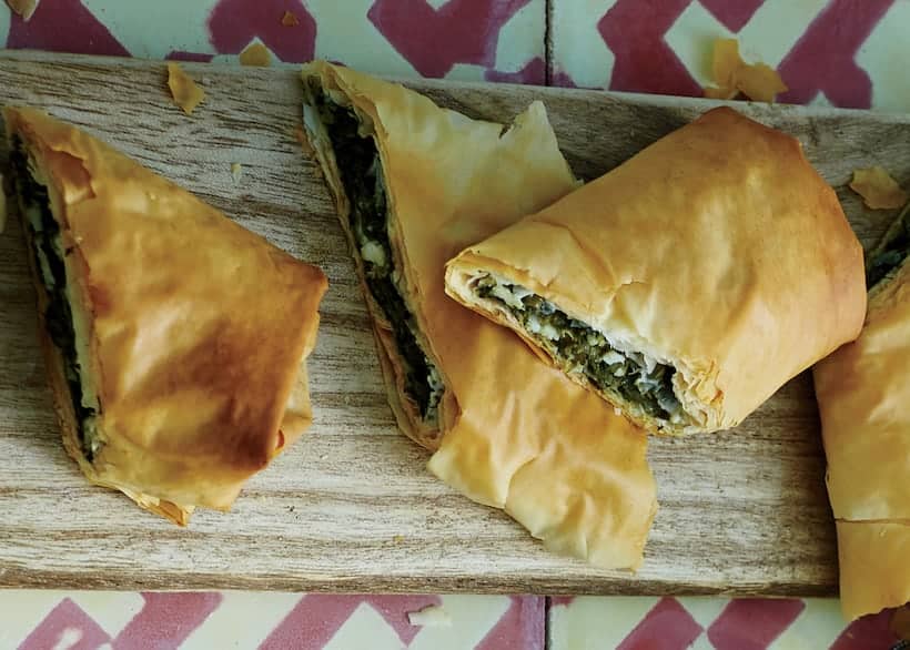 spinach cheese phyllo rolls
